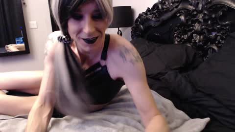 Snapshot of asluttyrose chatting on 18, 12, 2024 asluttyrose online show from 18, 12, 2024