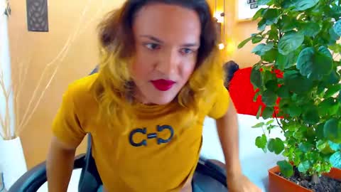 ASLY online show from 15, 9, 2025