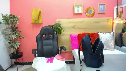Snapshot of aslyhernandez chatting on 11, 5, 2026 ASLY online show from 11, 5, 2026