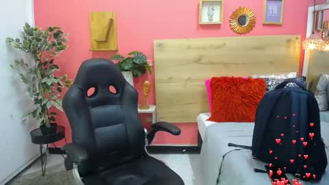 Snapshot of aslyhernandez chatting on 16, 5, 2026 ASLY online show from 16, 5, 2026
