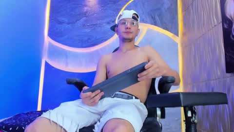 asmodeohot20 online show from 16, 12, 2025