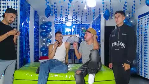 THOMAS AND DAMIAND online show from 17, 1, 2025