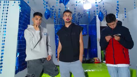 THOMAS AND DAMIAND online show from 2, 3, 2025