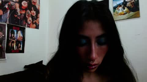 Asterothxznikki online show from 18, 12, 2024