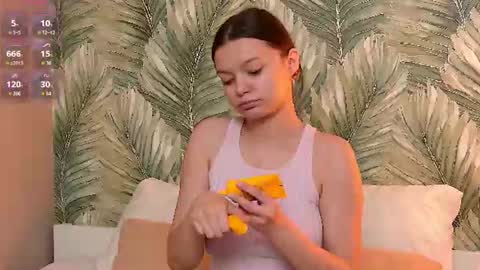 Aster Quinn online show from 25, 6, 2026