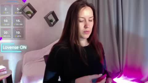 Snapshot of asti_bubbles chatting on 6, 5, 2026 Asti online show from 6, 5, 2026