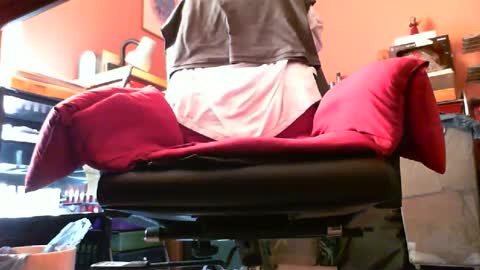 astiff1foru online show from 3, 3, 2025