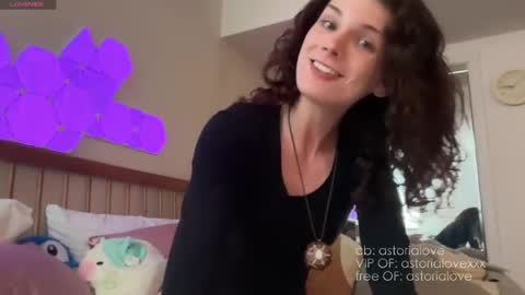 Snapshot of astorialove chatting on 4, 4, 2026 AstoriaLove online show from 4, 4, 2026