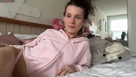 Snapshot of astorialove chatting on 4, 4, 2026 AstoriaLove online show from 4, 4, 2026