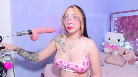 Snapshot of astra_01 chatting on 22, 10, 2025 Kitty online show from 22, 10, 2025