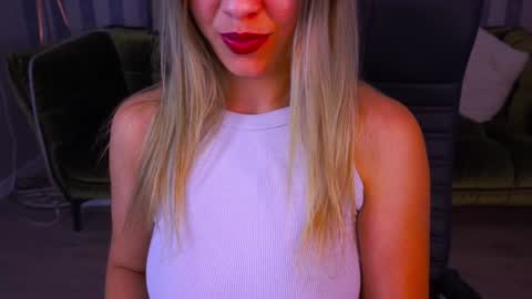 Snapshot of astraluxe_ chatting on 26, 1, 2025 Asta online show from 26, 1, 2025