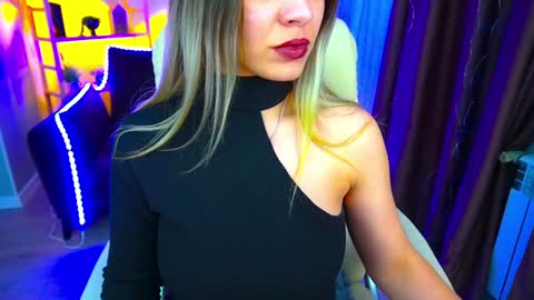 Snapshot of astraluxe_ chatting on 28, 1, 2025 Asta online show from 28, 1, 2025