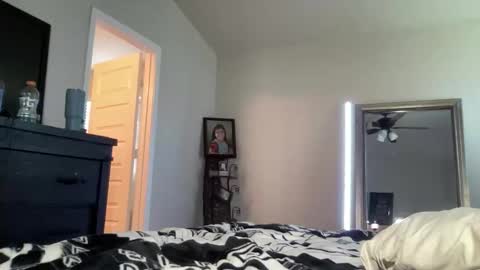 Snapshot of astro_n_tatiana chatting on 6, 11, 2025 astro_n_tatiana online show from 6, 11, 2025