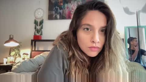 Snapshot of astro_n_tatiana chatting on 17, 11, 2025 astro_n_tatiana online show from 17, 11, 2025