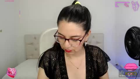 camila  online show from 11, 10, 2025