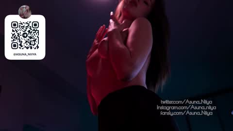 Snapshot of asuna_niiya chatting on 5, 11, 2025 Asuna Niiya - online show from 5, 11, 2025