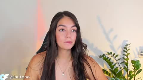 Snapshot of atena676 chatting on 10, 12, 2024 atena676 online show from 10, 12, 2024