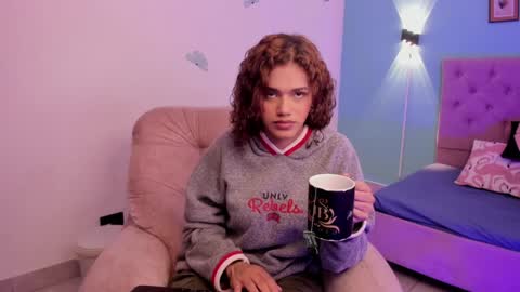 Snapshot of atenajb chatting on 6, 1, 2025 ATENA online show from 6, 1, 2025