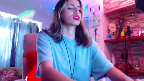 Snapshot of ateneasairce chatting on 7, 2, 2025 Atenea online show from 7, 2, 2025