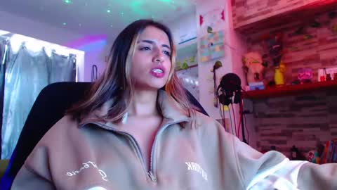 Snapshot of ateneasairce chatting on 2, 3, 2025 Atenea online show from 2, 3, 2025