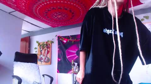 Snapshot of ateneasairce chatting on 14, 10, 2025 Atenea online show from 14, 10, 2025