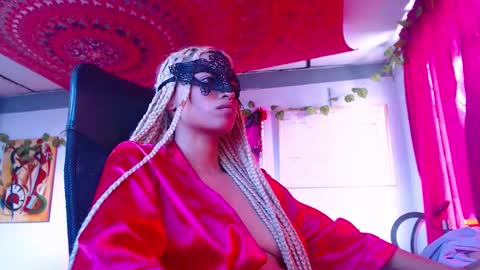 Snapshot of ateneasairce chatting on 16, 10, 2025 Atenea online show from 16, 10, 2025