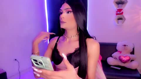 ateneataylor online show from 16, 9, 2025