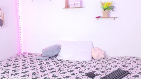 ATENEA MAKRI online show from 17, 1, 2025