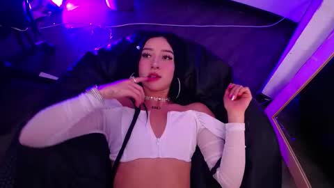 athenea_foxy online show from 21, 10, 2025