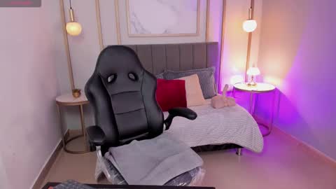 athenearusell online show from 11, 11, 2025