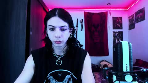 athenauwu online show from 9, 11, 2025