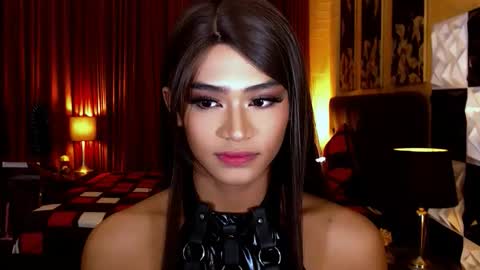 Snapshot of athisamoore chatting on 11, 11, 2025 athisamoore online show from 11, 11, 2025