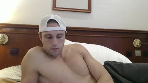 Snapshot of athleteguy55555 chatting on 25, 9, 2025 tommycb55555 online show from 25, 9, 2025