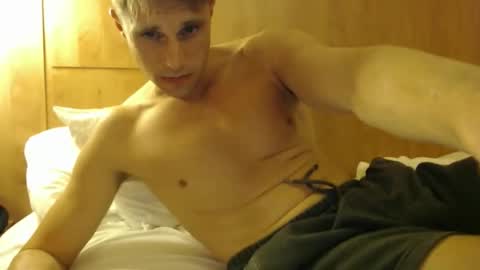 Snapshot of athleteguy55555 chatting on 19, 10, 2025 tommycb55555 online show from 19, 10, 2025