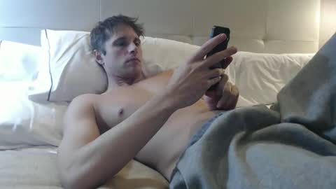 Snapshot of athleteguy55555 chatting on 12, 1, 2026 tommycb55555 online show from 12, 1, 2026