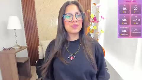 Snapshot of atiena_ chatting on 21, 6, 2026 Atiena online show from 21, 6, 2026