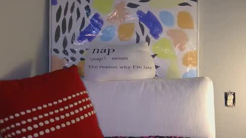 Snapshot of atirahcali chatting on 22, 12, 2025 AtirahCali online show from 22, 12, 2025