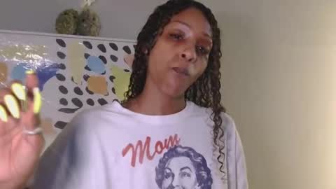 Snapshot of atirahcali chatting on 9, 5, 2026 AtirahCali online show from 9, 5, 2026