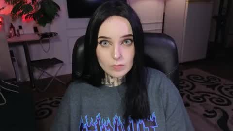 online every day between 10am-23pm online show from 20, 5, 2026