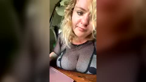 Snapshot of atomicmama chatting on 21, 7, 2026 Atomic Mama online show from 21, 7, 2026
