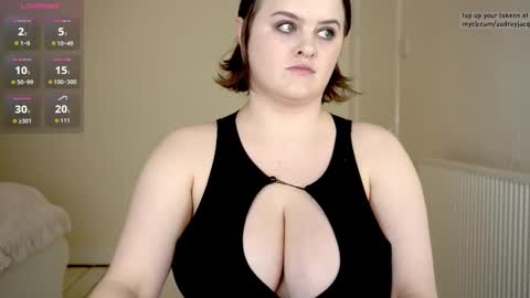 Audrey Jacq online show from 8, 11, 2025