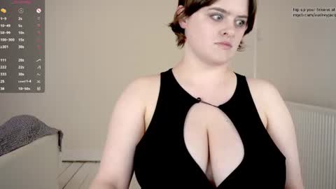 Audrey Jacq online show from 10, 6, 2026