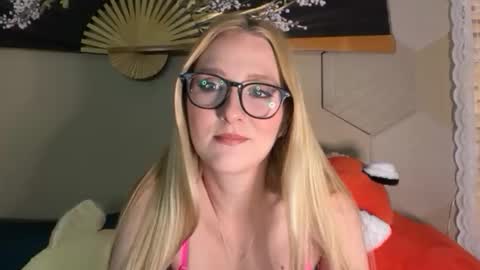 AudreyAlien online show from 3, 2, 2026