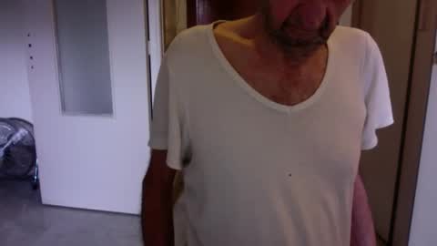 auguste688483 online show from 3, 2, 2026