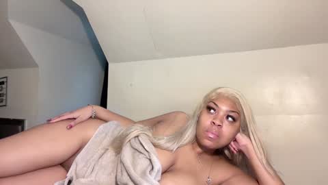 aunyxxx online show from 8, 2, 2025