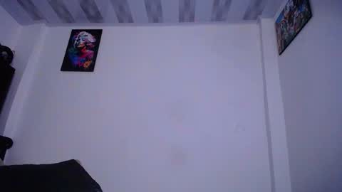 Snapshot of aura_sweetiee chatting on 30, 10, 2025 aura online show from 30, 10, 2025