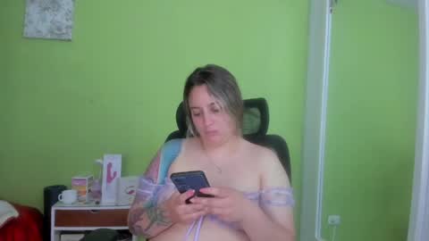 Aura Divina  online show from 5, 5, 2026