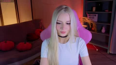 Aura online show from 6, 4, 2026
