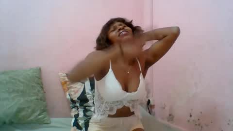 Snapshot of aurelia107 chatting on 25, 6, 2026 aurelia107 online show from 25, 6, 2026