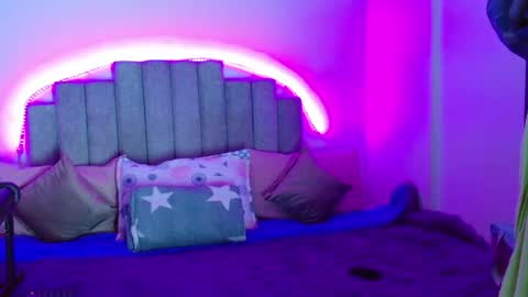 Snapshot of aurimelvalentina chatting on 31, 5, 2026 aurimel valentina online show from 31, 5, 2026